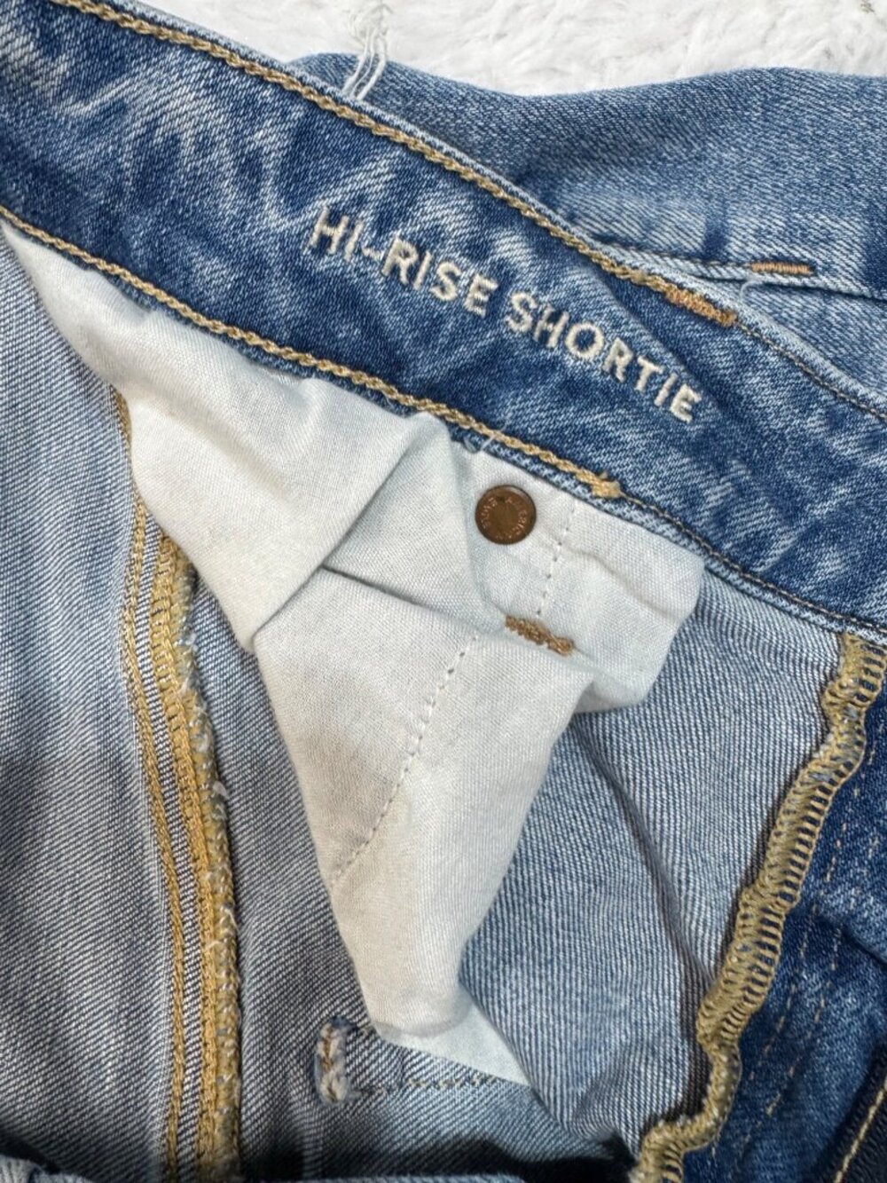 American Eagle Hi-Rise Shortie Distressed Denim Jean Shorts Classic Ripped 14 - Picture 4 of 7